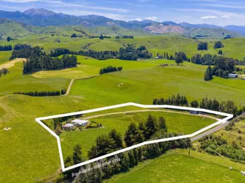 214 Clinton-Makaretu Road, Ashley Clinton