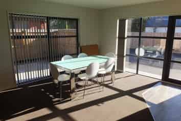 R2/76B Peer St, Upper Riccarton