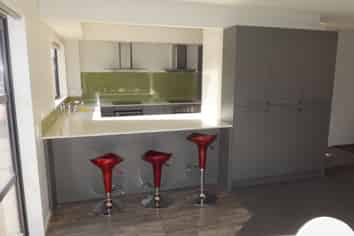 R2/76B Peer St, Upper Riccarton