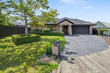 7 Baltic Place, Northwood