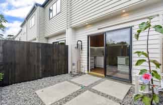 1,2,3,5/59 Godley Road, Green Bay