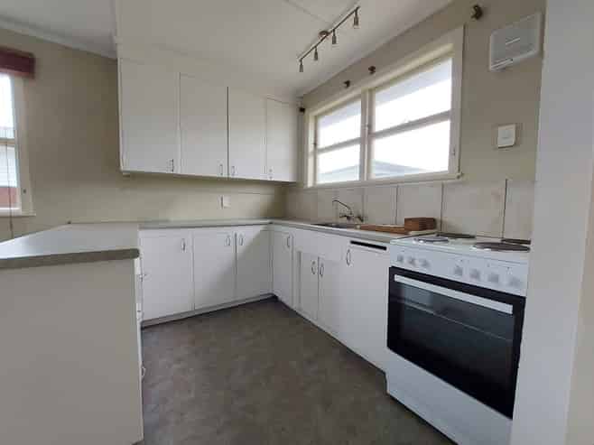 18 Yvonne Street, Melville