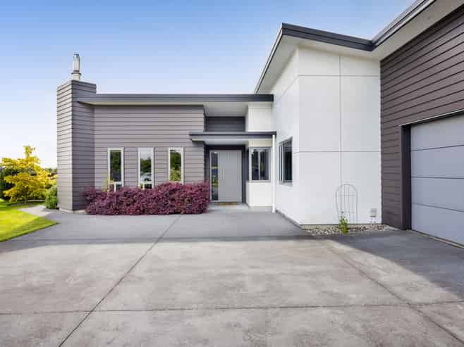 7 Mercade Close, Stratford