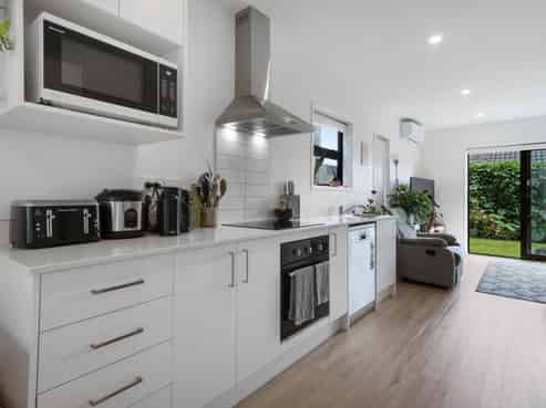 58  Rauemi Way, Te Atatu South