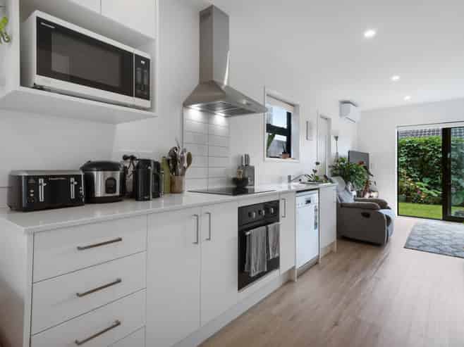 58  Rauemi Way, Te Atatu South