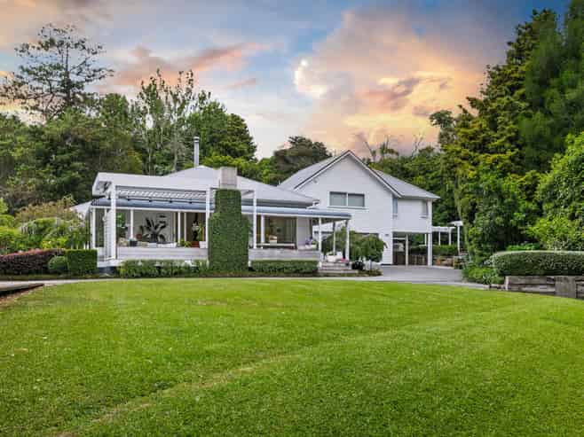 47 Waipuia Place, Greenhithe