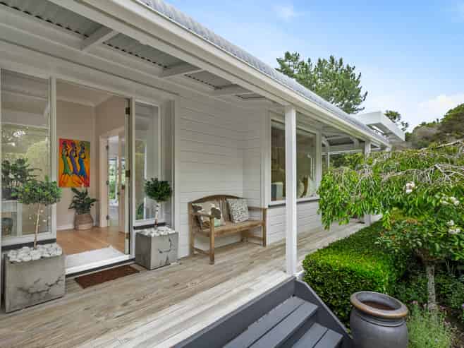 47 Waipuia Place, Greenhithe