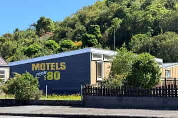 THE OLD COBDEN HOTEL