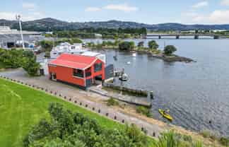 Boat Shed/19 Hikoikoi Reserve, Marine Parade, Petone