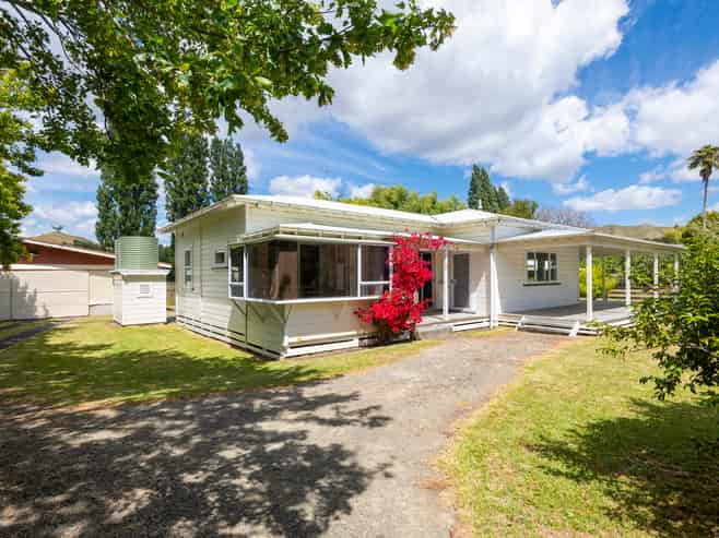 285 Waiomoko Road, Whangara