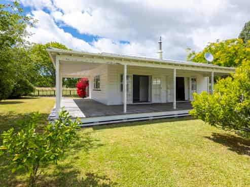 285 Waiomoko Road, Whangara