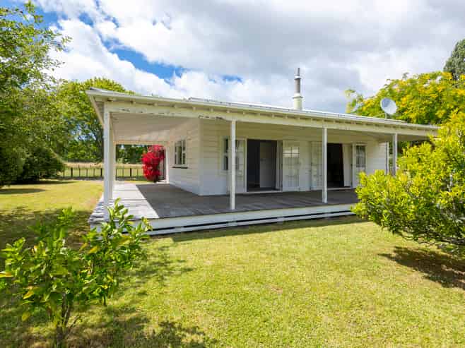 285 Waiomoko Road, Whangara