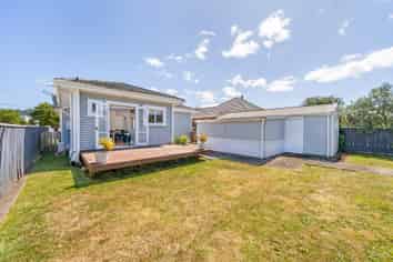 9 St James Ave, Boulcott