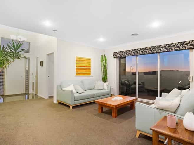 53 Endeavour Drive, Whitby