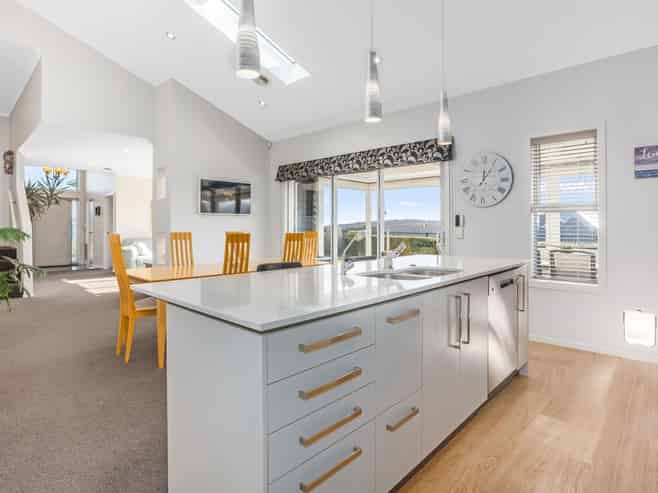 53 Endeavour Drive, Whitby