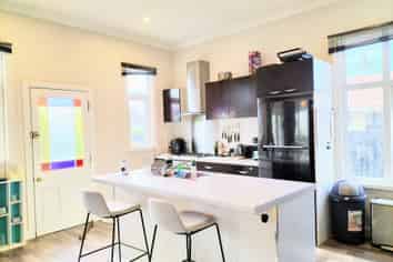 93 Queens Drive, Saint Kilda