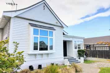 93 Queens Drive, Saint Kilda