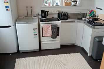 169 Hoon Hay Road - Back Flat, Hoon Hay