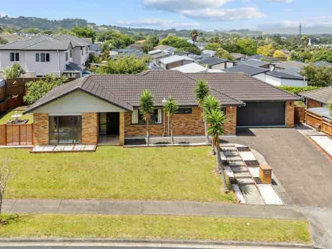 61  Senator Drive, Manurewa