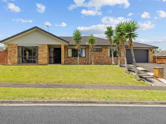 61  Senator Drive, Manurewa