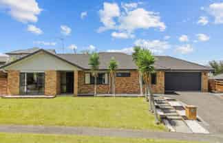 61  Senator Drive, Manurewa