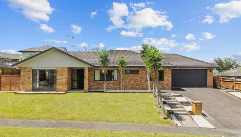 61  Senator Drive, Manurewa