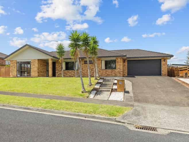 61  Senator Drive, Manurewa