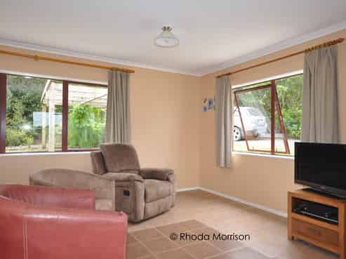 10 Te Pahi River Drive, Paparoa