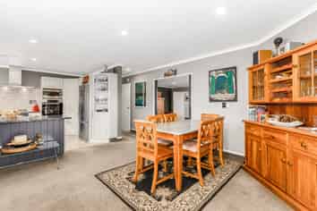 41 Clearwater Terrace, Brown Owl