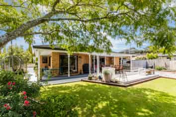 41 Clearwater Terrace, Brown Owl