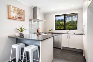 1 Cirrus Close, Newlands