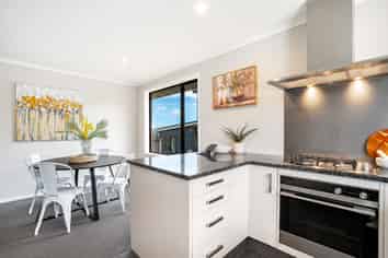 1 Cirrus Close, Newlands