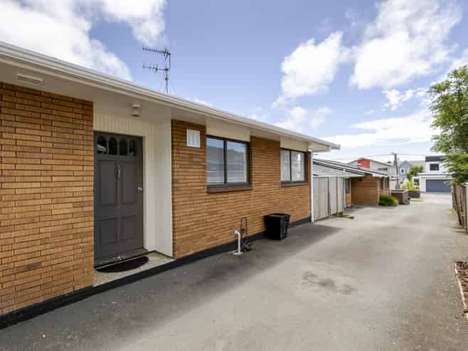 2/21 Fulford Street, New Plymouth