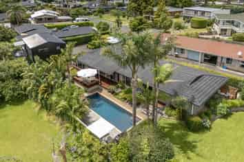 11 Maxine Place, Matua