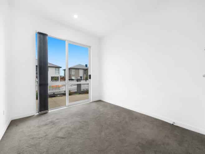 6 William Calvert Drive, Swanson