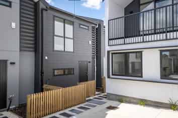 7/14 Aplin Place, Birkdale