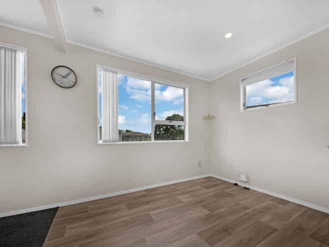 20 Frobisher Way, Manurewa