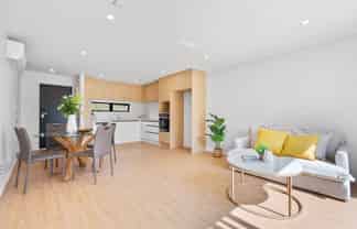 9/14 Aplin Place, Birkdale