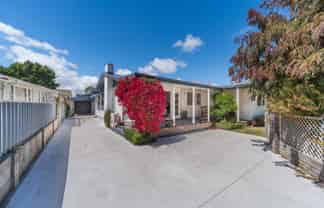 11 Parkland Crescent, Terrace End