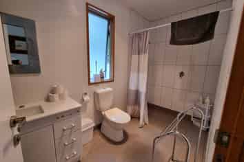 43B Stuart and Chapman Drive, Karoro