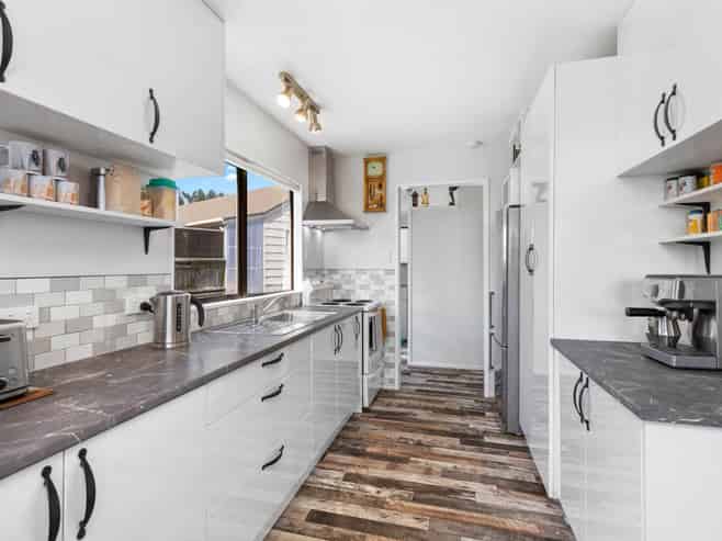 11 Matakawau Road, Awhitu