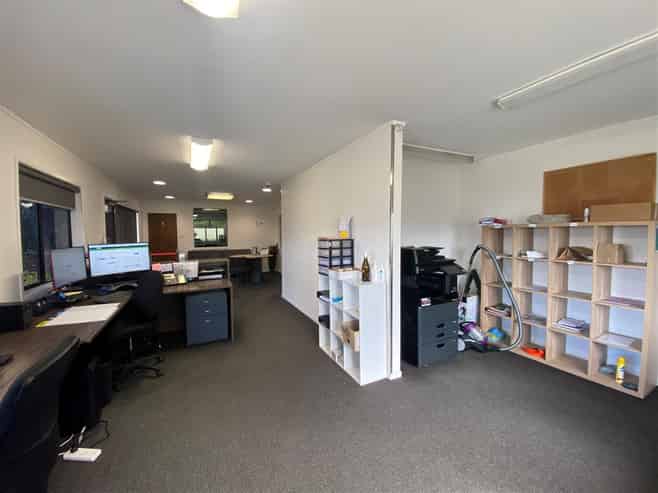 Industrial With Large Secure Yard