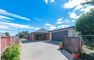 72 Pages Road, Linwood