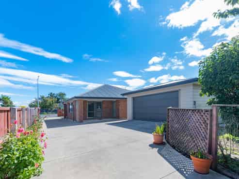 72 Pages Road, Linwood