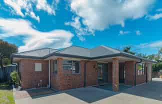 72 Pages Road, Linwood