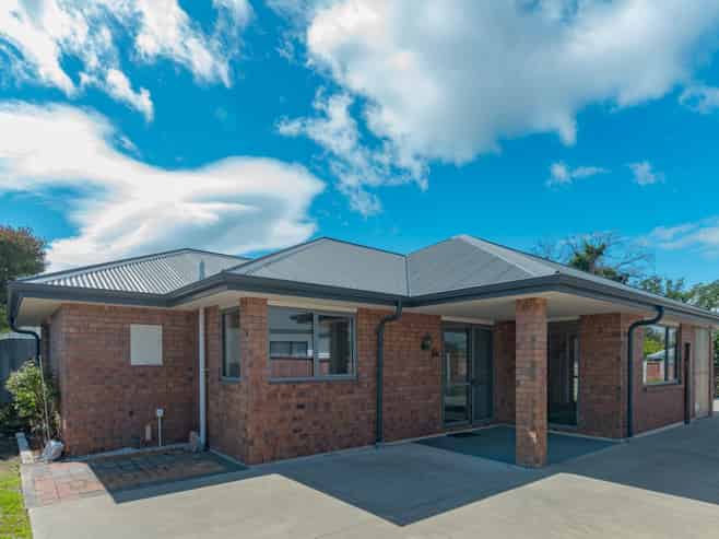 72 Pages Road, Linwood