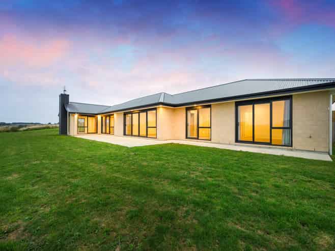 46 Fry Road, Halcombe