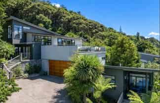 32 Lannan  Road, Surfdale