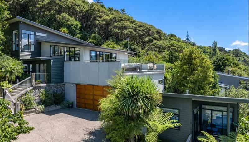 32 Lannan  Road, Surfdale