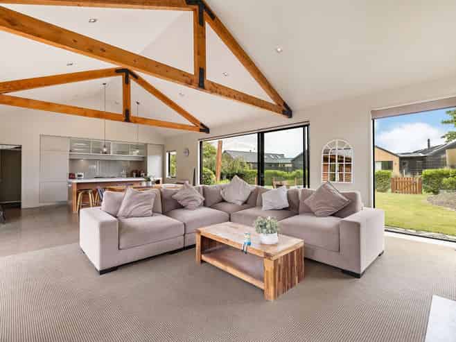 5 Glengarry Court, Jacks Point